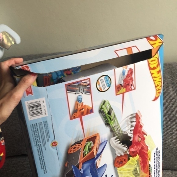 HOT Wheels Battling Creature Transports Dragon Launch Shark Chomp Transporter - Picture 5 of 14